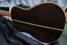 YAMAHA LL-53D.R Custom /  Head Inlay・Abalone Trim and  Rosette・Maple Binding・Ebony Fingerboard and Bridge・Premium Grade Ezo Spruce Top・Premium Grade Indian Rosewood Side and Back 【With Original Hard Case】 20_6