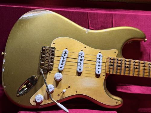 Fender Custom Shop Limited Edition 1955 Stratocaster Bone Tone / HLE Gold Aged Relic