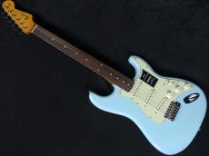 Fender Vintera III Early '60s Stratocaster Sonic Blue_2