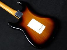 Fender Vintera II 60s Stratocaster 3-Color Sunburst_7