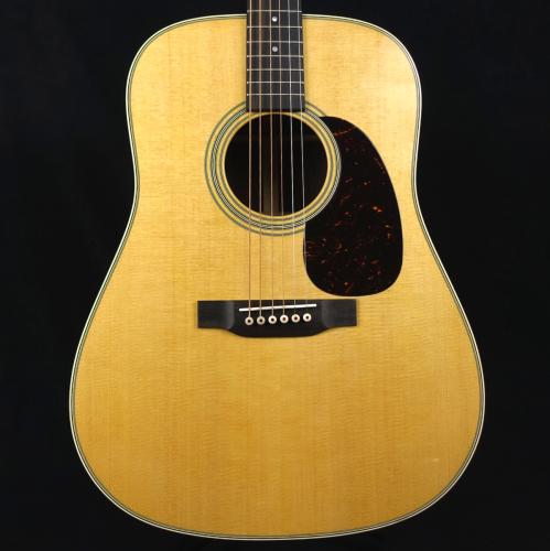 Martin D-28 Standard