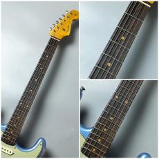 Fender Custom Shop 1960 Stratocaster Heavy Relic - Lake Placid Blue Over Olympic White #CZ588181_4