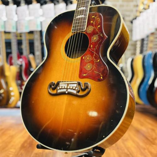 Gibson SJ-200
