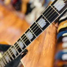 Gibson SJ-200_4