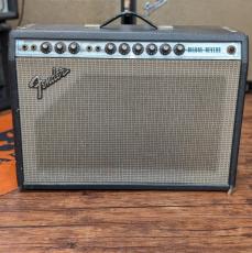 Fender 1975 Deluxe Reverb_2