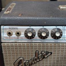 Fender 1975 Deluxe Reverb_3