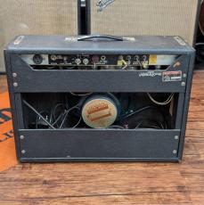 Fender 1975 Deluxe Reverb_8