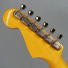 Fender American Vintage II 1961 Stratocaster  3-Color Sunburst_4
