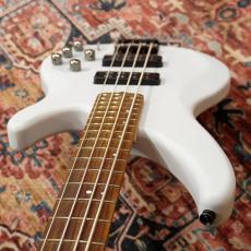 YAMAHA TRBX504 TWH (Translucent White)_10