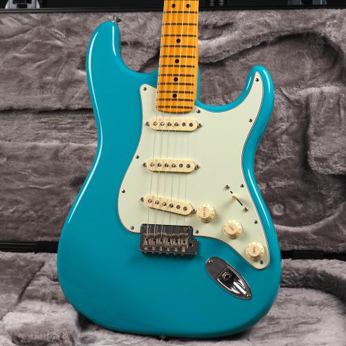 Fender American Professional II Stratocaster Maple Fingerboard ~Miami Blue~