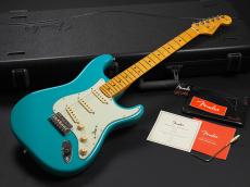 Fender American Professional II Stratocaster Maple Fingerboard ~Miami Blue~_2