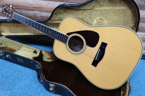 YAMAHA L-15/ 初年度 Model・All original・Square Shoulder Body・Solid Ezo Spruce Top・Solid Jacaranda Side and Back・Ebony Fingerboard & Bridge・Small Guard【With Original Hard Case】1975年製