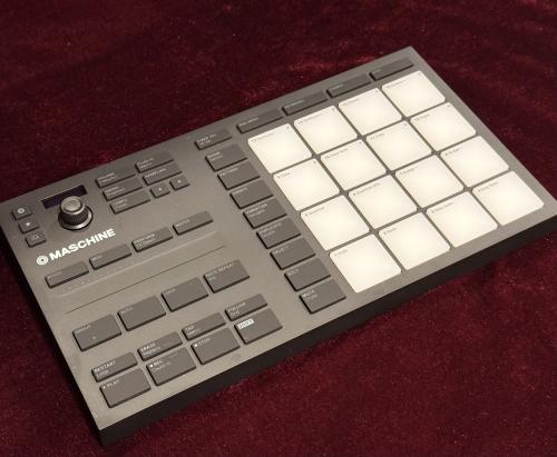 NATIVE INSTRUMENTS Machine Micro Mk3