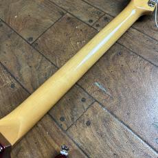 Squier Classic Vibe 60s Stratocaster Candy Apple Red_8