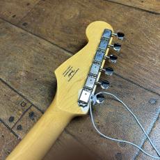 Squier Classic Vibe 60s Stratocaster Candy Apple Red_9