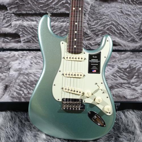 Fender American Professional II Stratocaster Mystic Surf Green