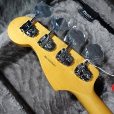 Fender American Professional II Jazz Bass 3-Color Sunburst_8