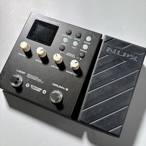 nux MG-300　マルチエフェクター　【現物写真】