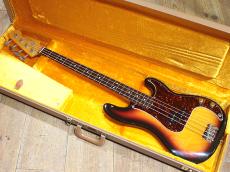 Fender American Vintage 1962 Precision Bass_2