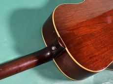 Gibson J-45_9