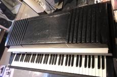 Rhodes Mark II Suitcase Piano Seventy Three_3