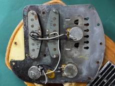 Fender DELUXE-6_8