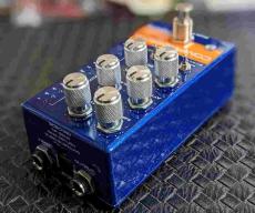 Empress Effects Bass Compressor  Blue Sparkle_5