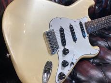 Fender Japan ST72-55 Pearl White 1984年製 JVシリアル_3