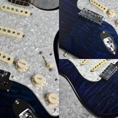 Fender Custom Shop 【2017年製美品中古】Master Build Quilt Maple Top Stratocaster -Sapphire Blue Trans- ≒3.42kg_3