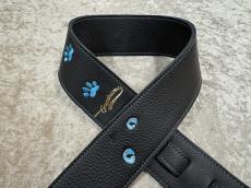 Grande uomo ねこ刺繍ストラップ【アクアマリン】足跡つき