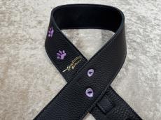 Grande uomo ねこ刺繍ストラップ【タンザナイト】足跡つき