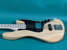 Fender Made in Japan Traditional 70s Jazz Bass_4