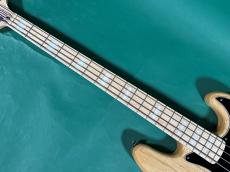 Fender Made in Japan Traditional 70s Jazz Bass_7