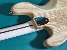 Fender Made in Japan Traditional 70s Jazz Bass_9
