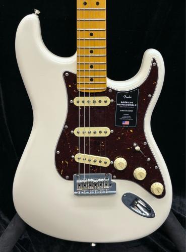 Fender American Professional II Stratocaster -Olympic White/Maple-【US23075063】