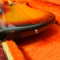 Fender American Vintage 62 Jazz Bass 3-Tone Sunburst 1990_10