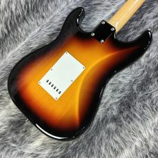 Fender Made in Japan Traditional 60s Stratocaster 3-Color Sunburst_6
