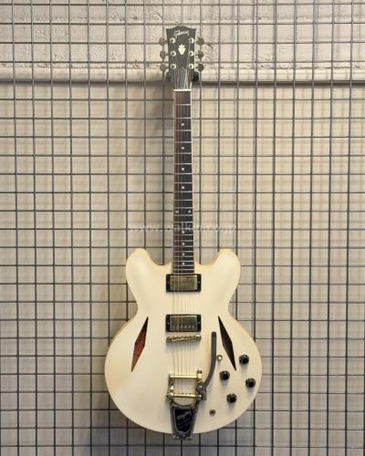 Gibson ES-335 Diamond with Bigsby