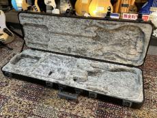 Fender Deluxe Molded Case - Electric Bass_4