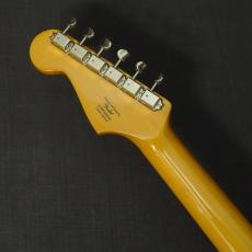 Squier Classic Vibe '60s Stratocaster Candy Apple Red_8