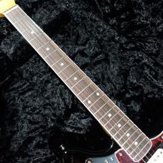 Fender Kurt Cobain Jaguar 3-Color Sunburst_4