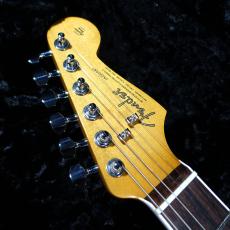 Fender Kurt Cobain Jaguar 3-Color Sunburst_5