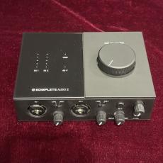 NATIVE INSTRUMENTS KOMPLETE AUDIO 2_2