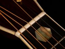 Martin D-45 CUSTOM【80'sルックのカスタムモデル ソリッドアバロン仕様 お手頃で鳴りの良い個体です! 】解説試奏動画ご覧下さい。_16