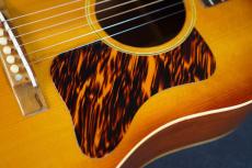 Gibson J-35 Shaded Cherry Edgeburst_12