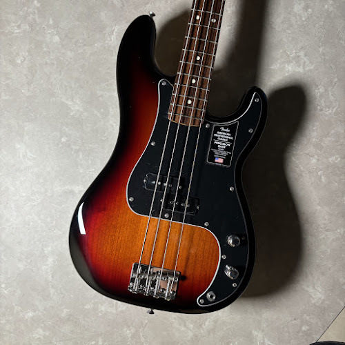 Fender AM PRO CLSC P BASSRW