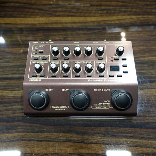 BOSS AD-10 Acoustic Preamp