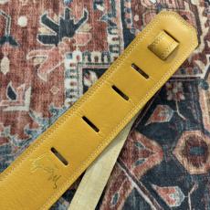 moody 2.5" SUEDE BACKED GUITAR STRAP - CAMEL/CREAM Standard_4