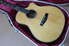 McCollum Grand Auditorium Cutaway / Venetian Cutaway・Solid Abalone Trim and Rosette・Custom Inlay・German Spruce Top・Indian Rosewood Side and Back【With Original Case 】2000年代製_2