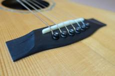 McCollum Grand Auditorium Cutaway / Venetian Cutaway・Solid Abalone Trim and Rosette・Custom Inlay・German Spruce Top・Indian Rosewood Side and Back【With Original Case 】2000年代製_15